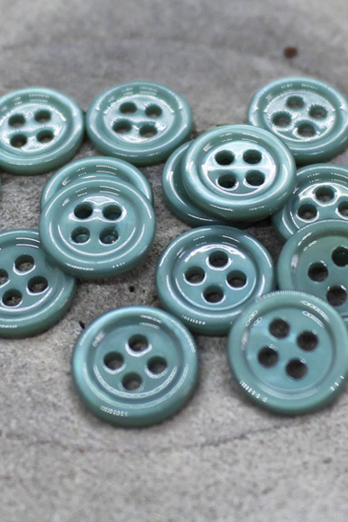 Atelier Brunette Cactus Bliss buttons scattered close-up