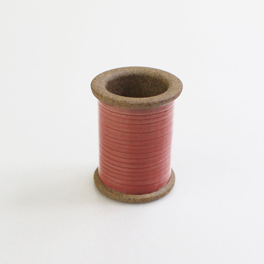 Cohana Hasami magnetic pin holder, in terracotta red