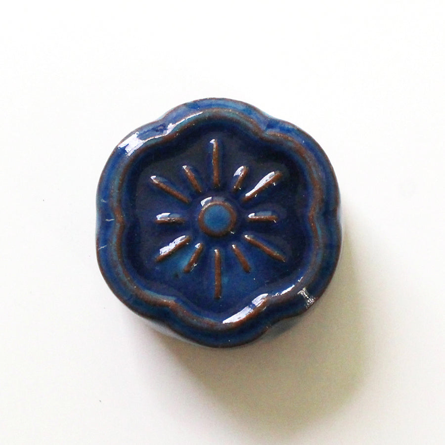 Cohana Awaji Kawara magnetic needle rest with needle polisher, in navy