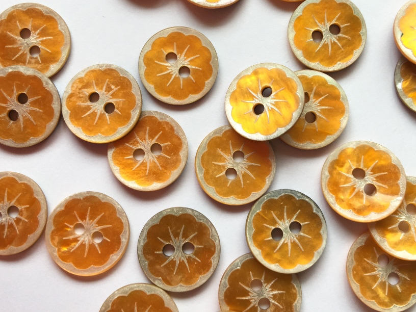 Matte Shell Flower Buttons