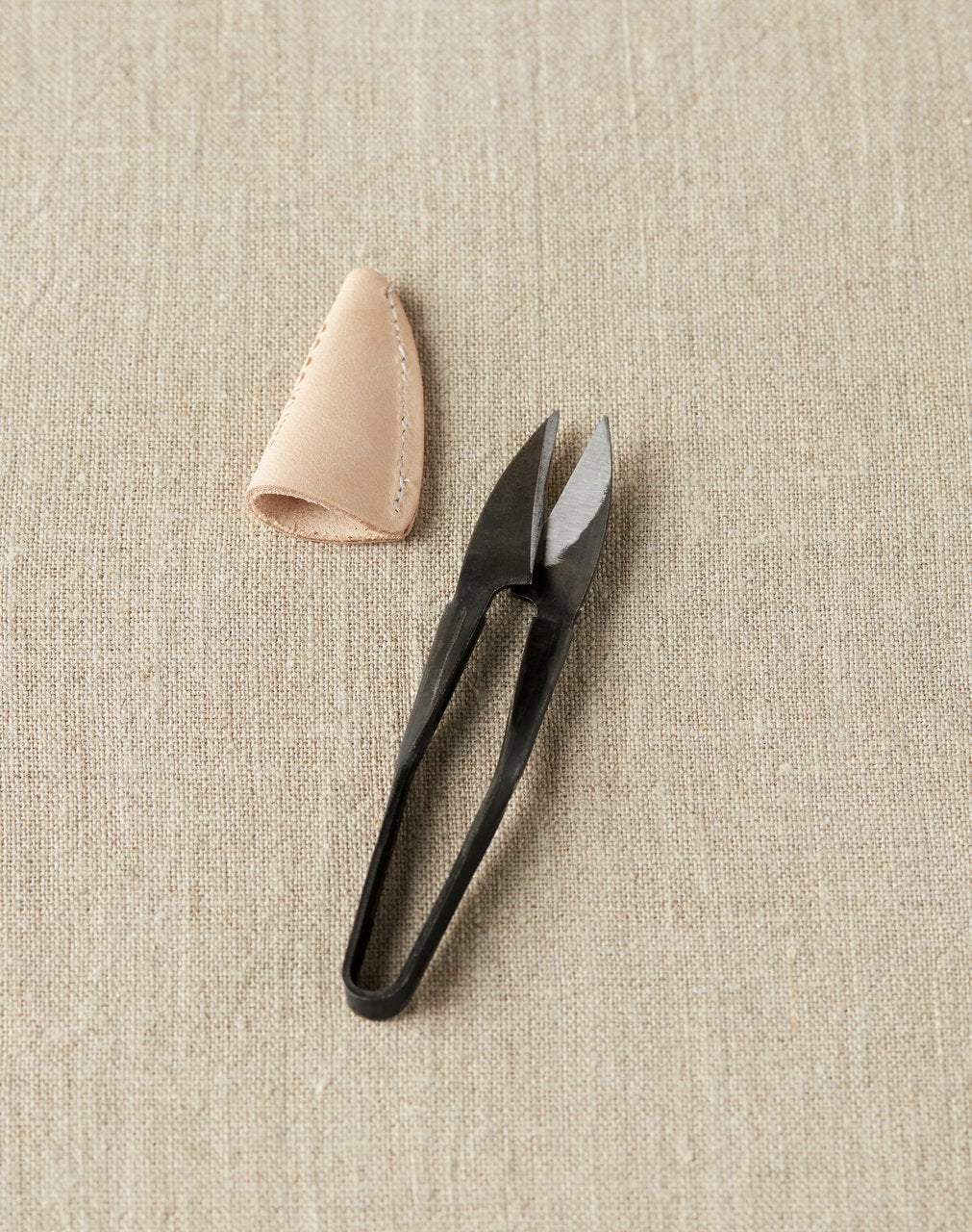 CocoKnits yarn snip open, black thread snips