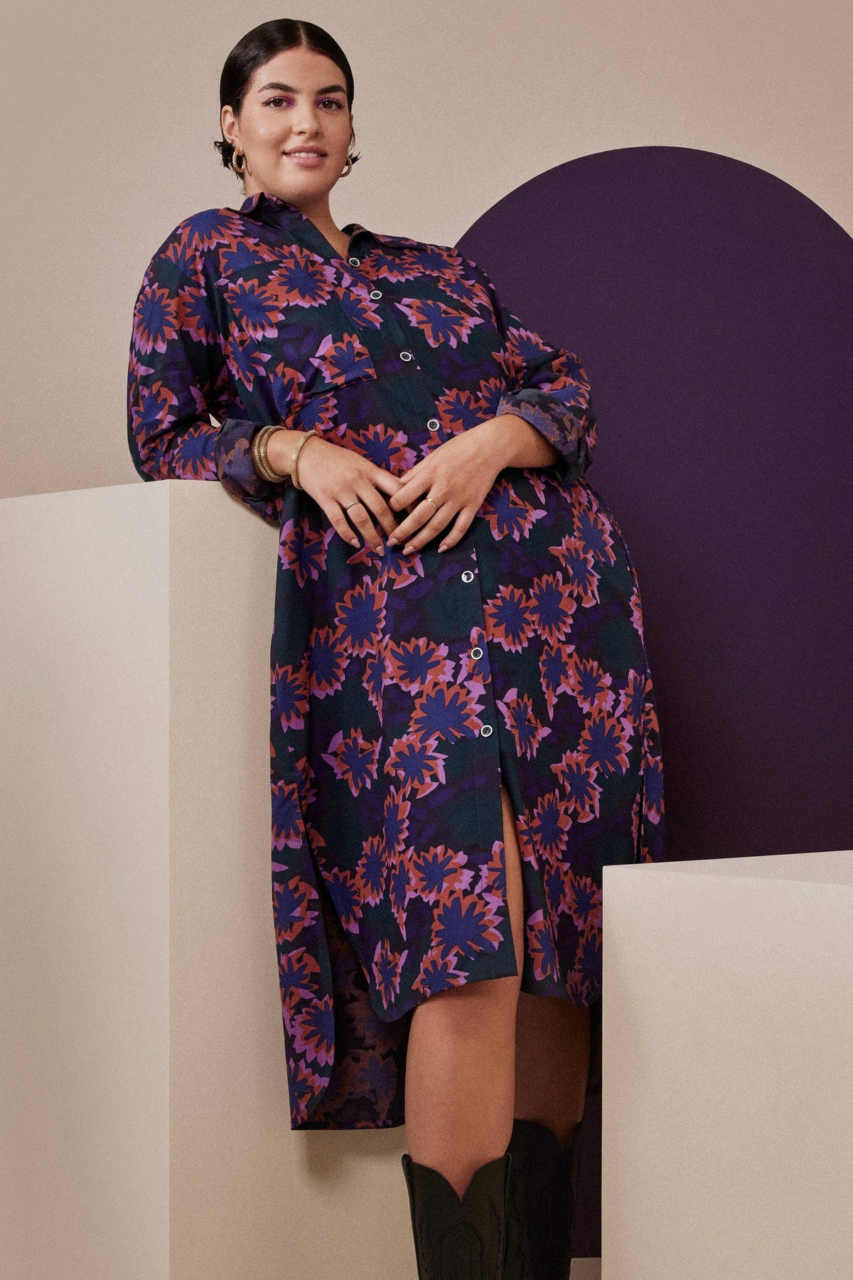 Model in a dress sewn from Atelier Brunette Waterlily Night fabric