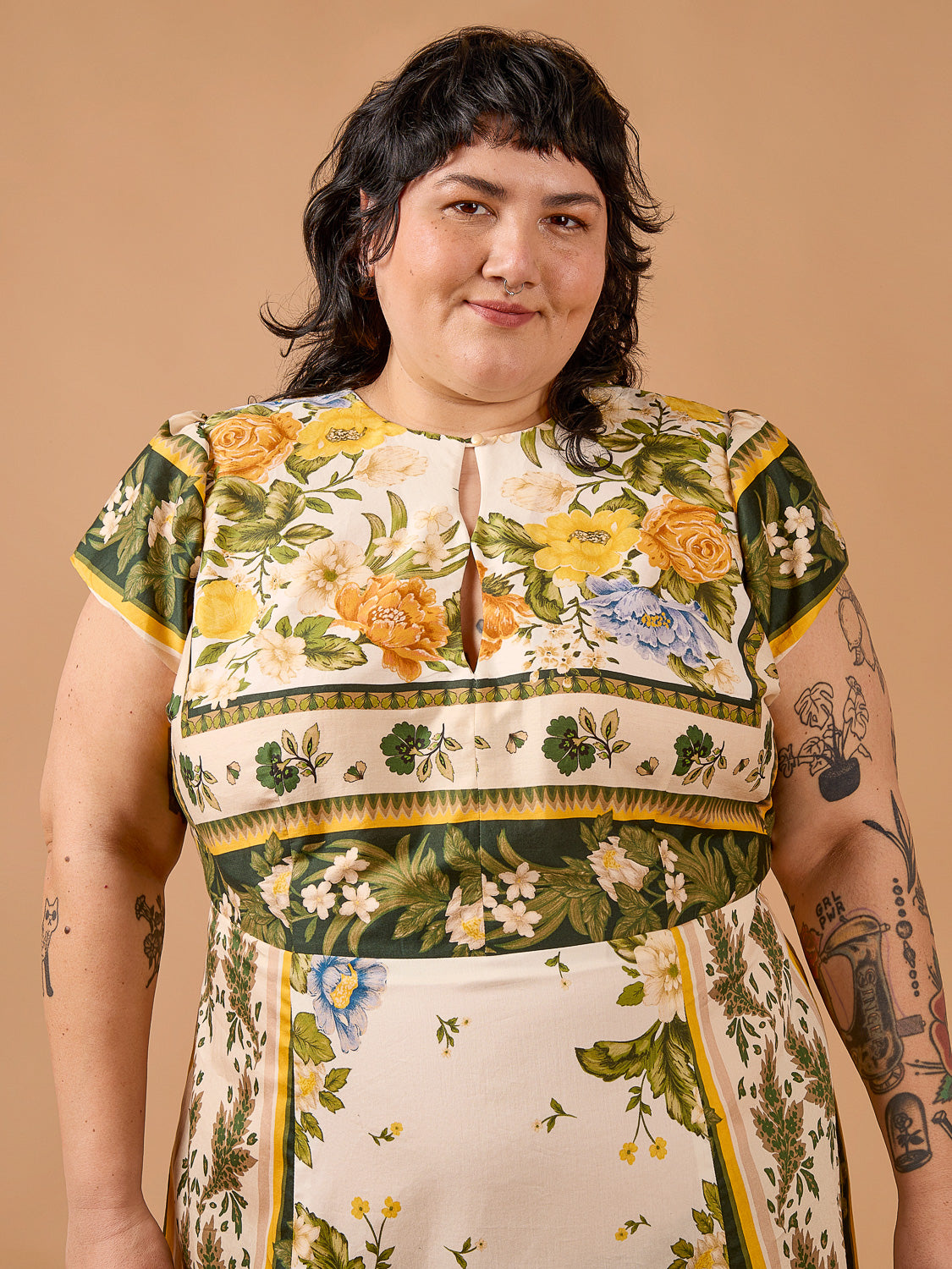 Deer & Doe Eleanor Dress sewing pattern, floral dress close-up