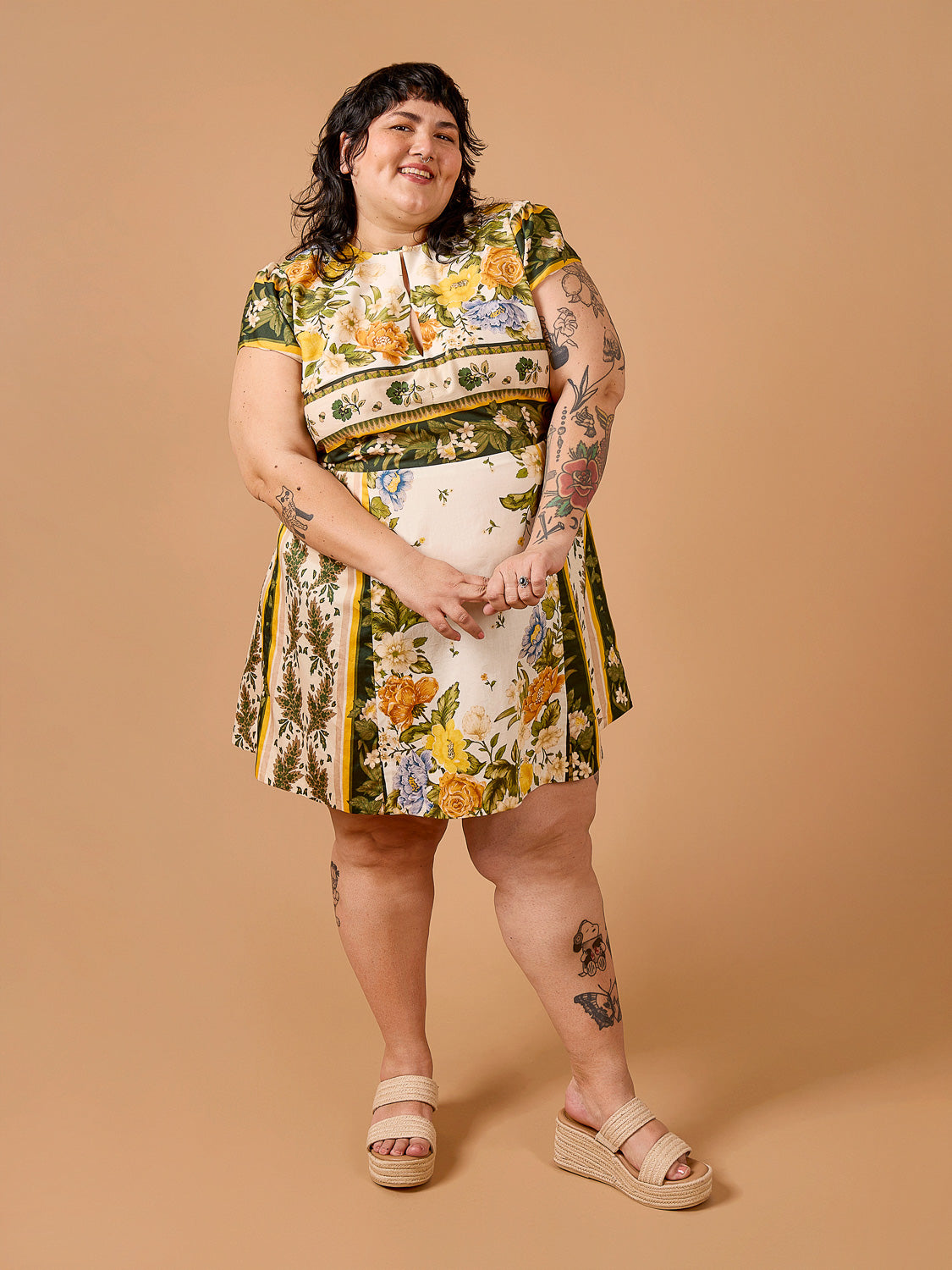 Deer & Doe Eleanor Dress sewing pattern, green floral dress side view