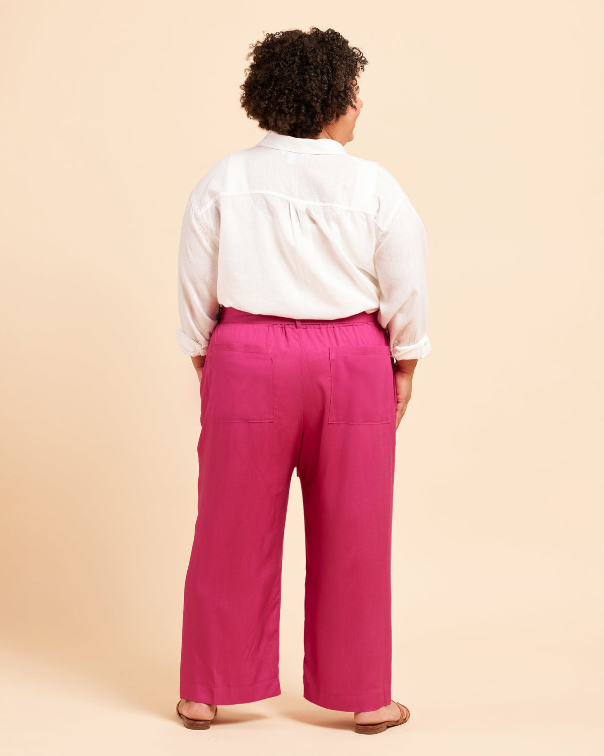 Cashmerette Everett Pants and Shorts PDF sewing pattern, person wearing a white shirt and pink pants