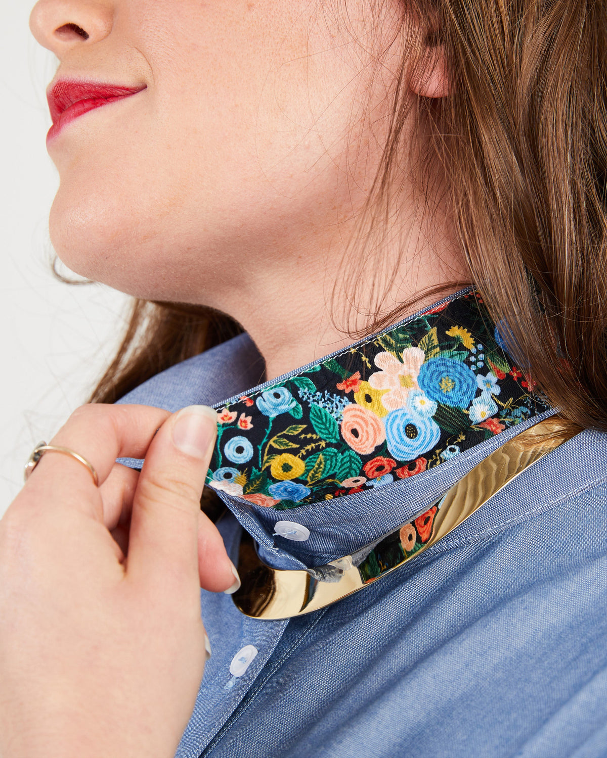 Cashmerette Harrison Shirt PDF sewing pattern, person wearing a floral-patterned choker