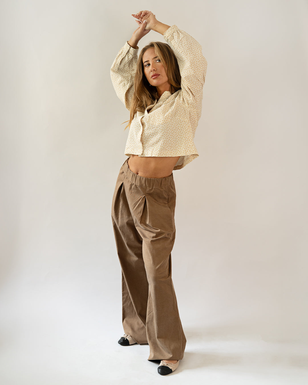 Wardrobe By Me Palazzo Pants PDF sewing pattern, model in tan palazzo pants
