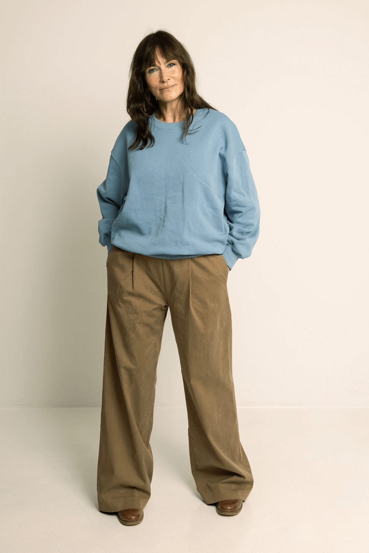 Wardrobe By Me Palazzo Pants PDF sewing pattern, model in grey palazzo pants