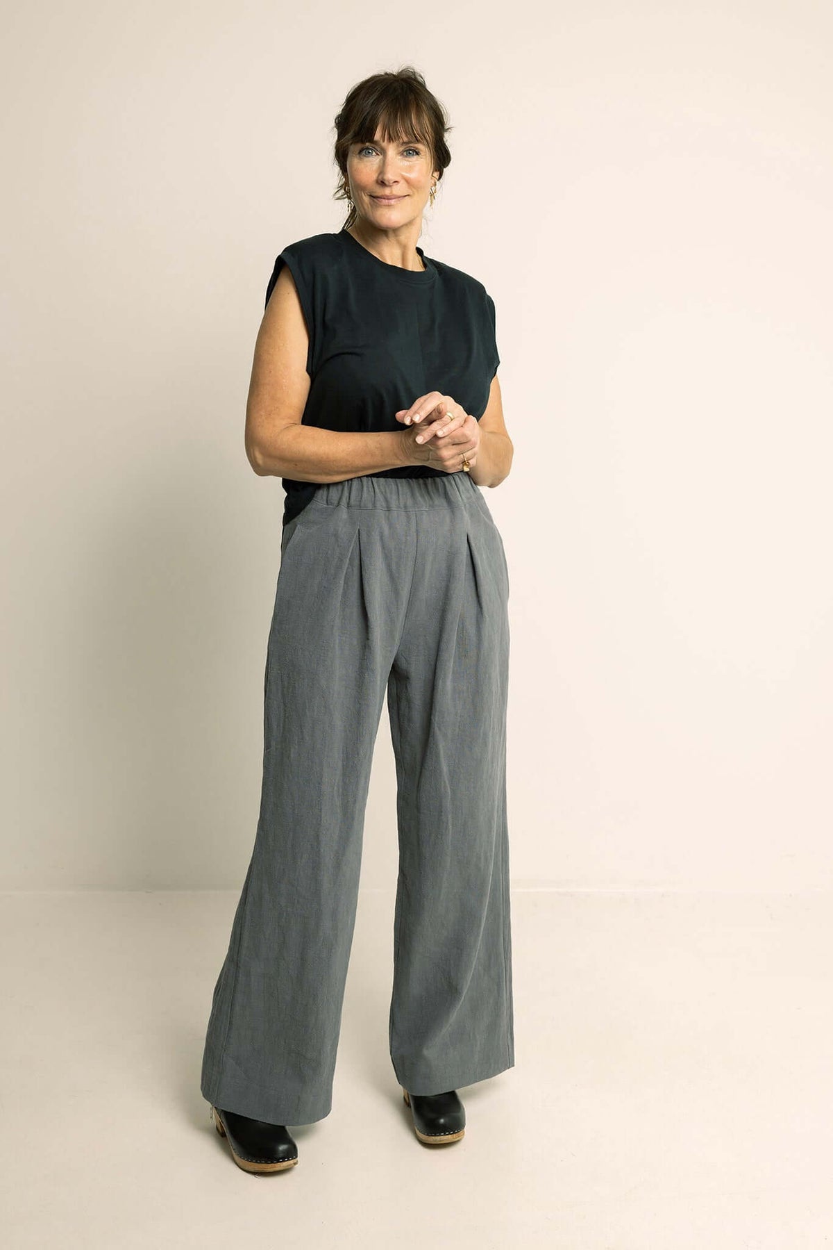 Wardrobe By Me Palazzo Pants PDF sewing pattern, model in olive pants