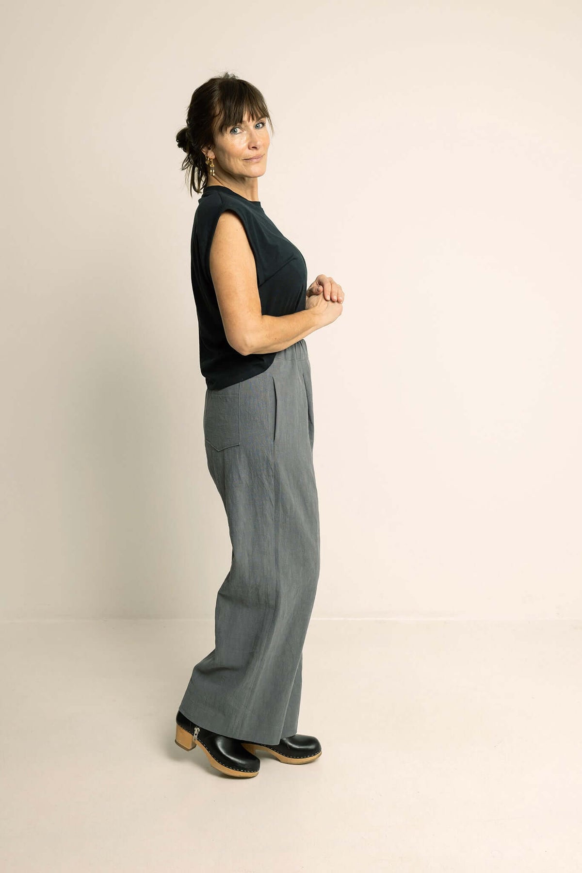 Wardrobe By Me Palazzo Pants PDF sewing pattern, model in blue pants