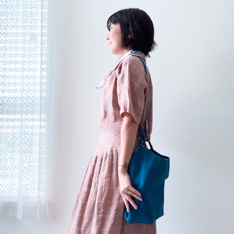 Sewing Therapy Bridge Bag PDF sewing pattern, teal bag worn crossbody