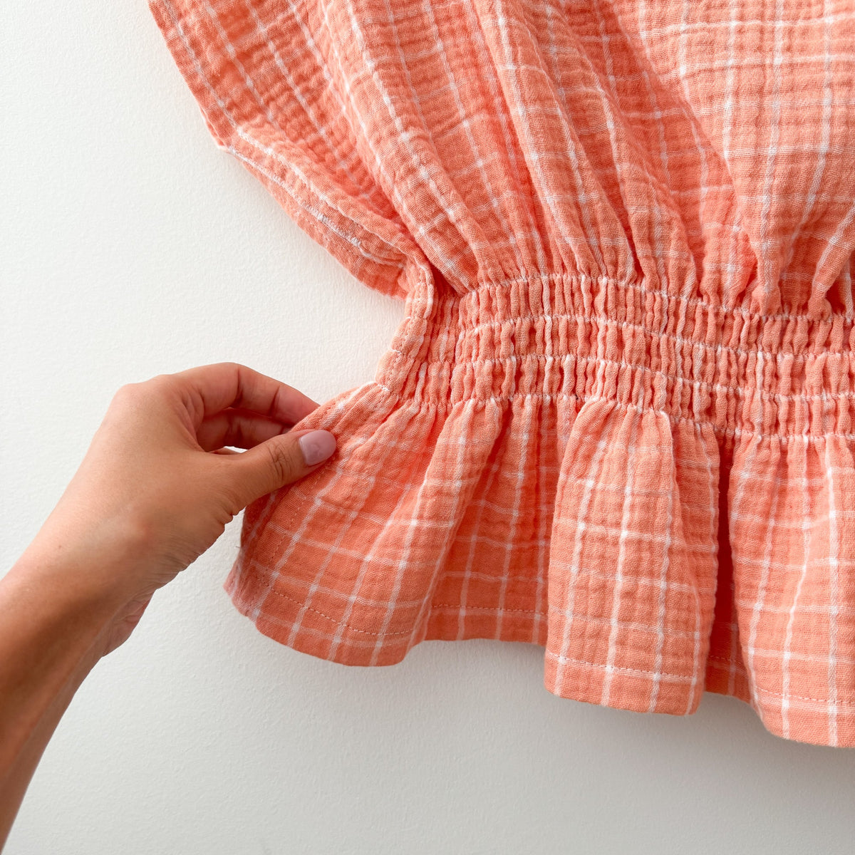 Sewing Therapy Rectangle Top PDF sewing pattern, close-up of coral fabric gathers