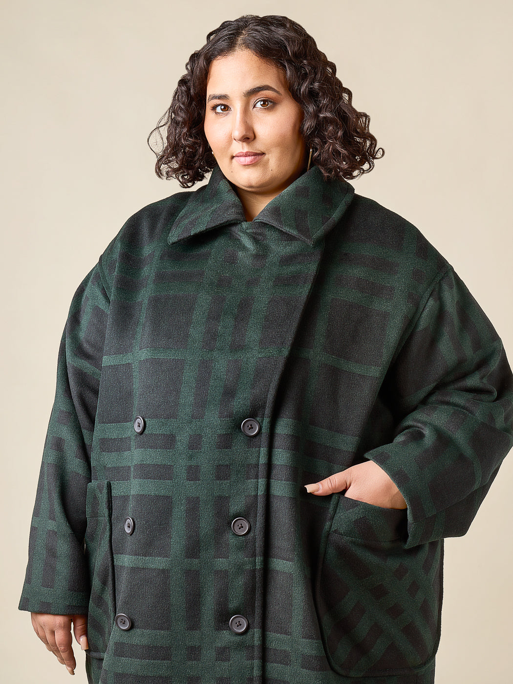 Green tartan coat with the collar turned up, Closet Core Phoebe Coat PDF sewing pattern