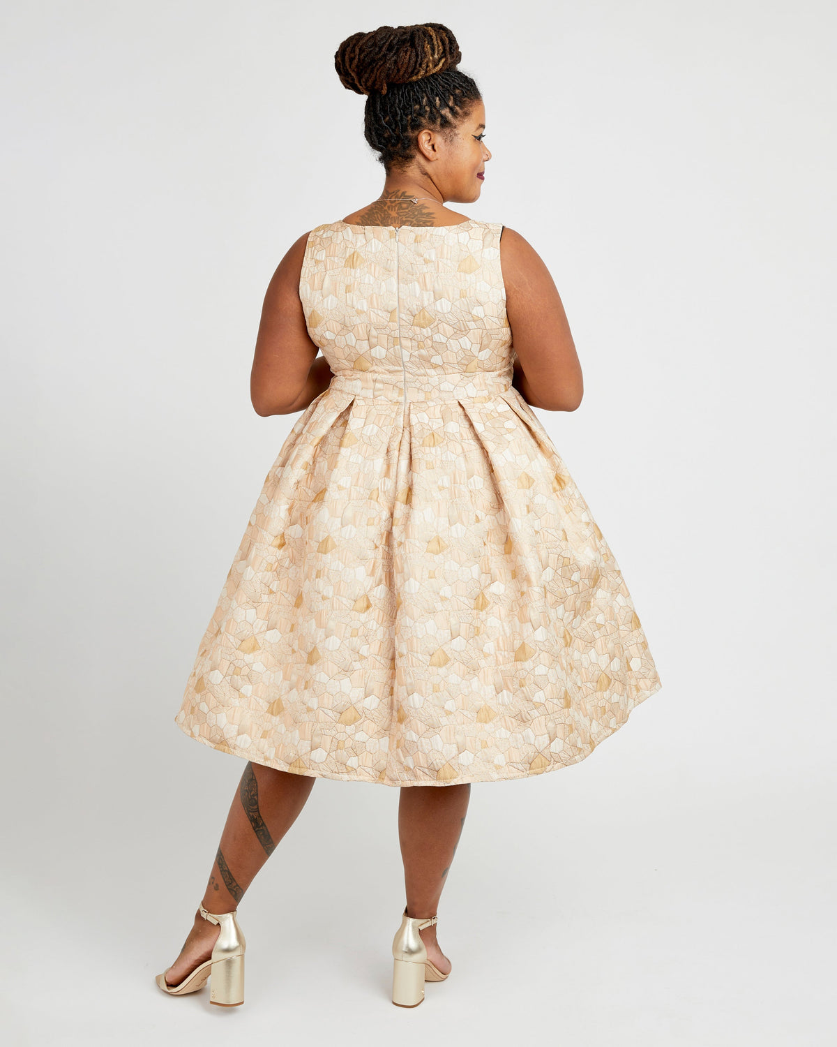 Cashmerette Upton Dress and Skirt Plus expansion pack PDF sewing pattern, woman wearing a beige floral dress, cream skirt side