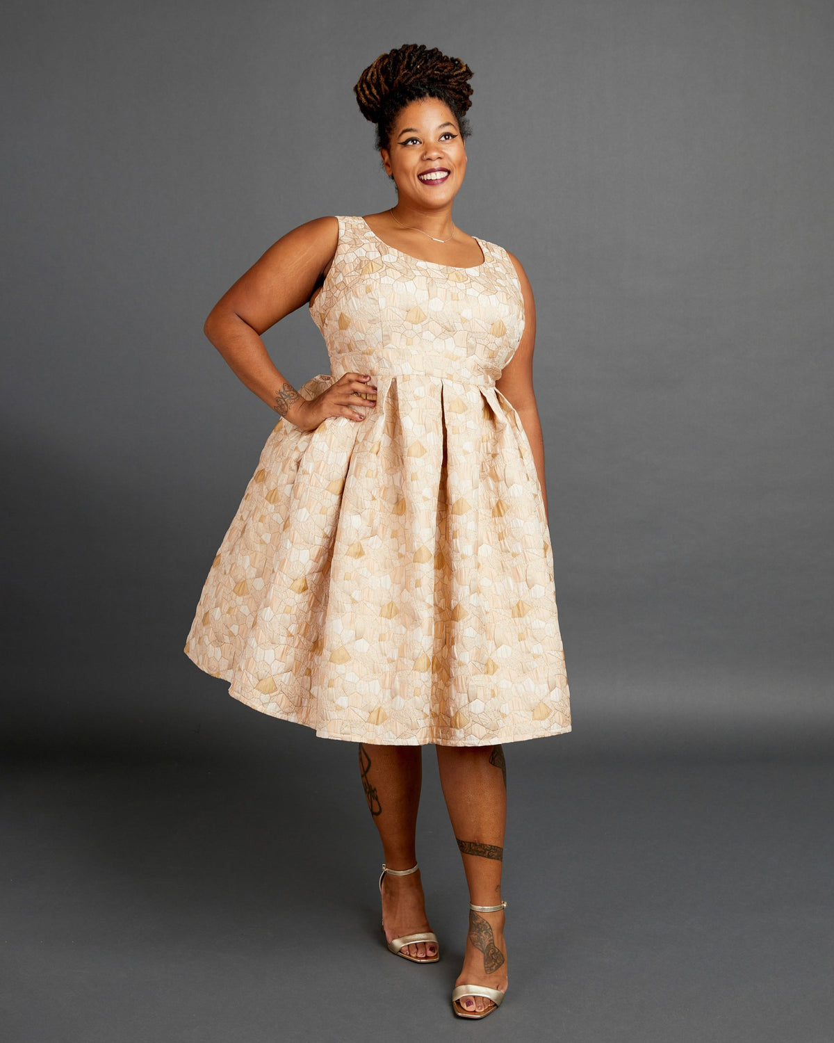 Cashmerette Upton Dress and Skirt Plus expansion pack PDF sewing pattern, woman wearing a beige floral dress, cream full skirt
