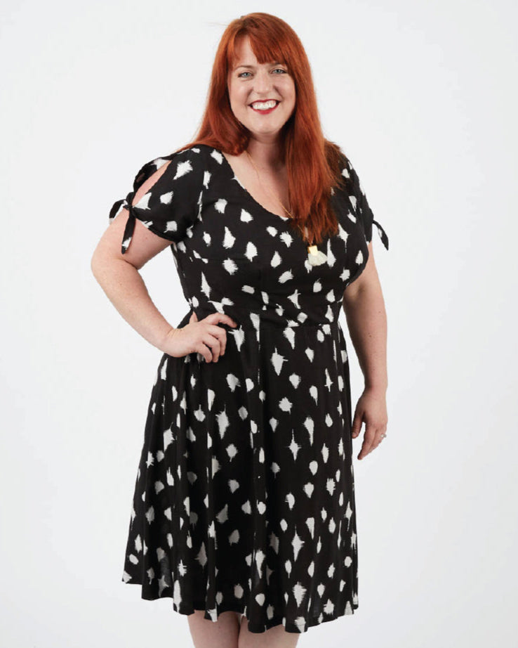 Cashmerette Upton Dress and Skirt Plus expansion pack PDF sewing pattern, this dress is the Upton Dress & Skirt sewing pattern from, black dot print